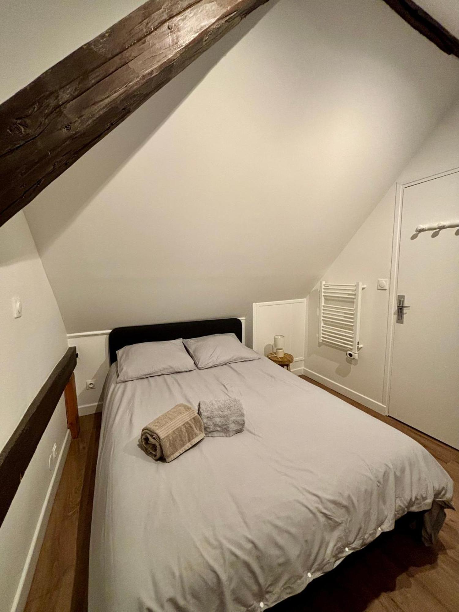 Ferienwohnung Le Petit Jardin, Proche Gare, Hyper Centre Cambrai Exterior foto